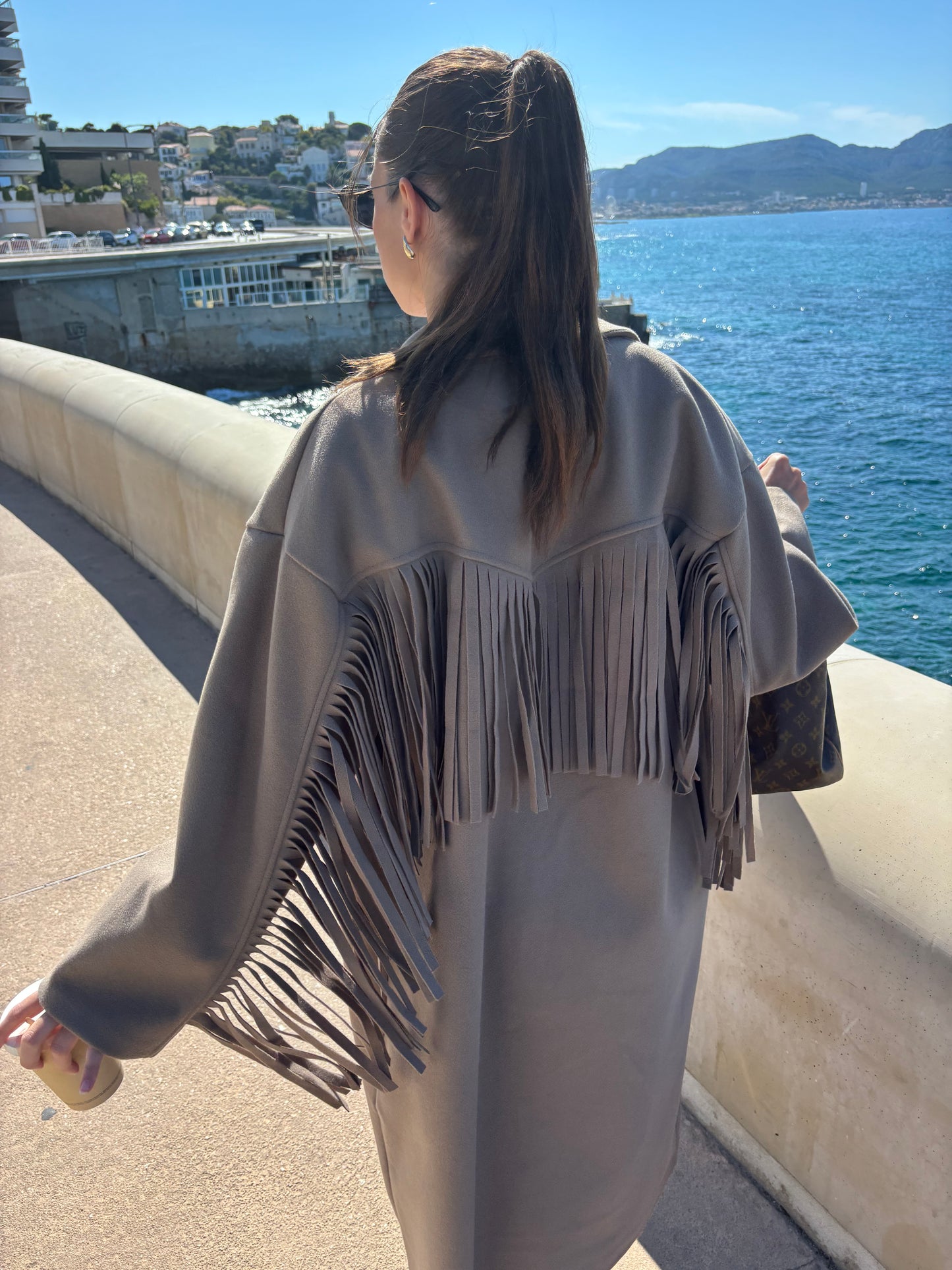 Manteau à franges HILONA taupe